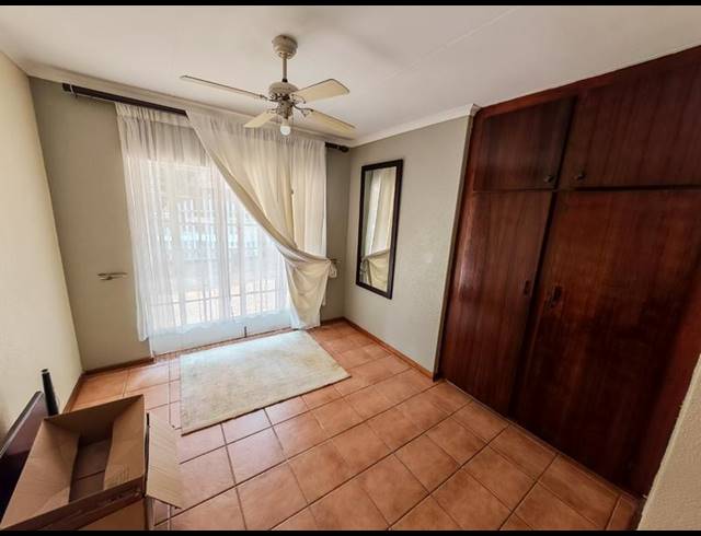 3 BEDROOM HOUSE FOR SALE IN VANDERBIJLPARK SE 3